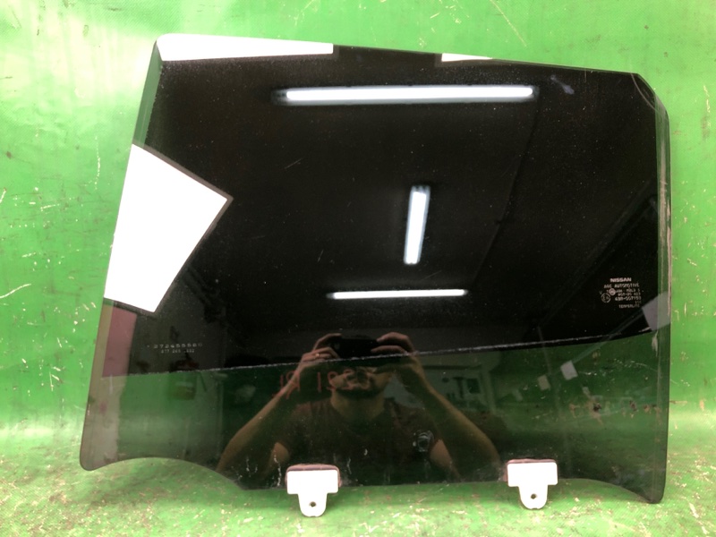 Стекло заднее заднее левое NISSAN JUKE 10-19 2011 1.6 MR16DDT 82301-1KA1A Б/У