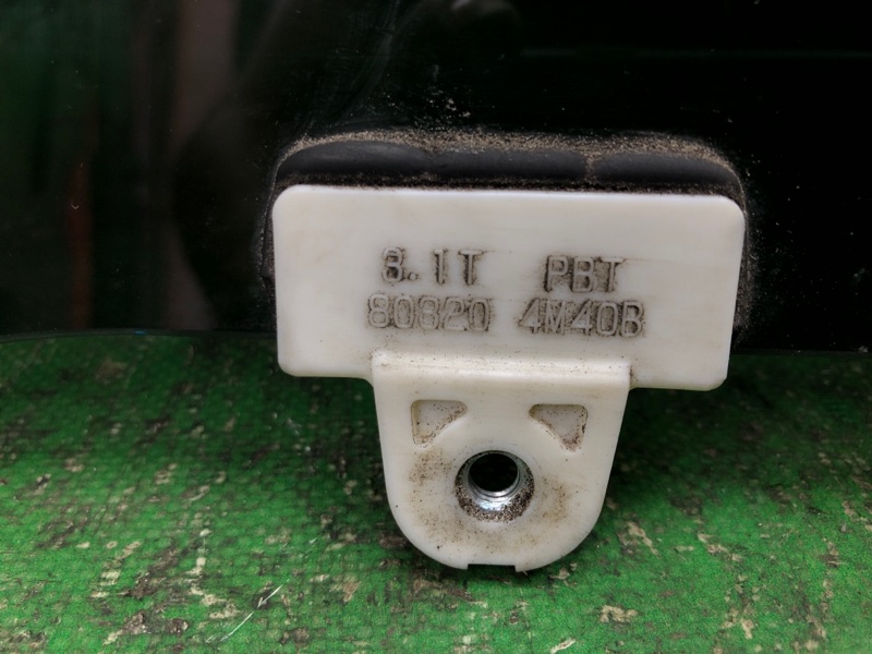 Стекло заднее заднее правое JUKE 10-19 2011 1.6 MR16DDT