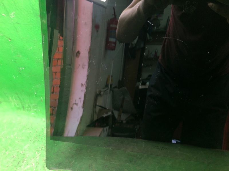 Стекло заднее заднее правое JUKE 10-19 2011 1.6 MR16DDT