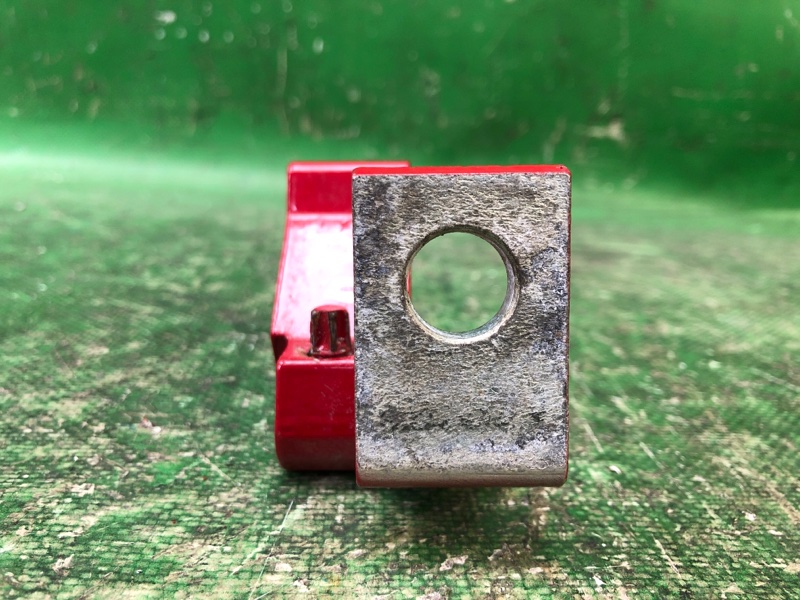 Петля двери верхняя задняя правая VOLKSWAGEN JETTA USA 10-17 Седан CBTA 2.5L