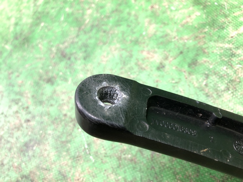 Поводок стеклоочистителя передний правый JETTA USA 10-17 2011 Седан CBTA 2.5L