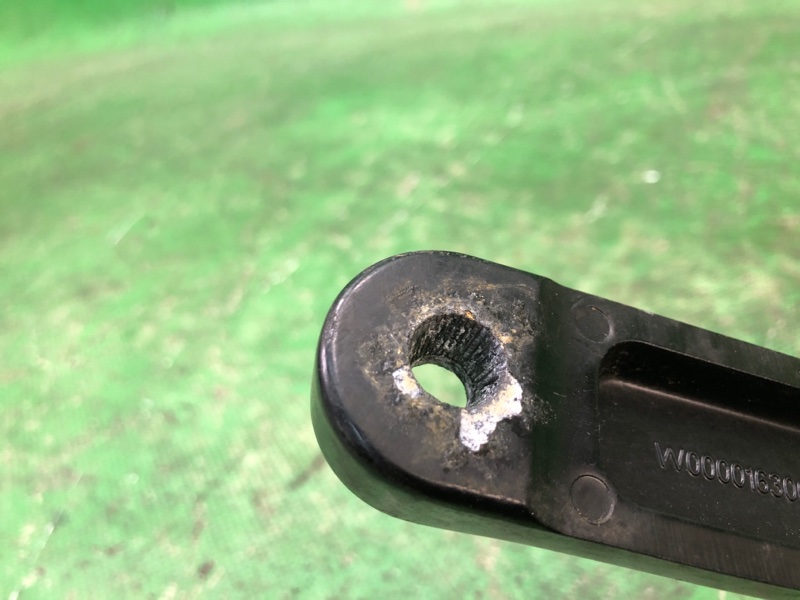 Поводок стеклоочистителя передний левый JETTA USA 10-17 2011 Седан CBTA 2.5L