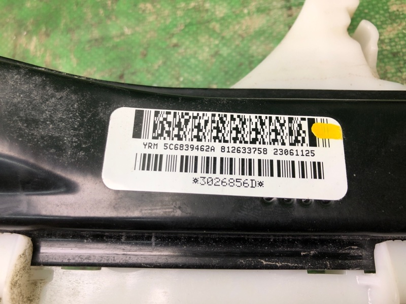 Стеклоподъемник задний правый JETTA USA 10-17 2011 Седан CBTA 2.5L