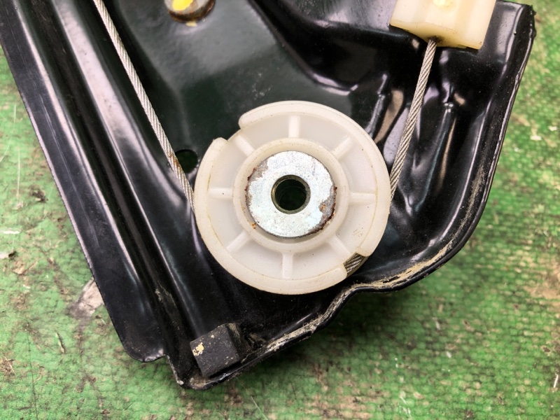 Стеклоподъемник задний правый JETTA USA 10-17 2011 Седан CBTA 2.5L