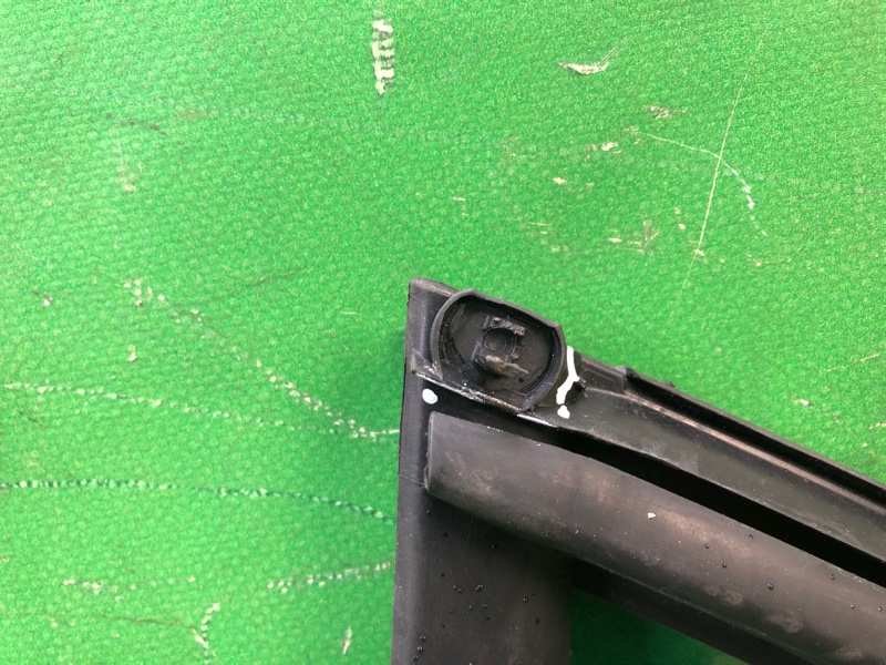 Стекло двери глухое правое JETTA USA 10-17 2011 Седан CBTA 2.5L