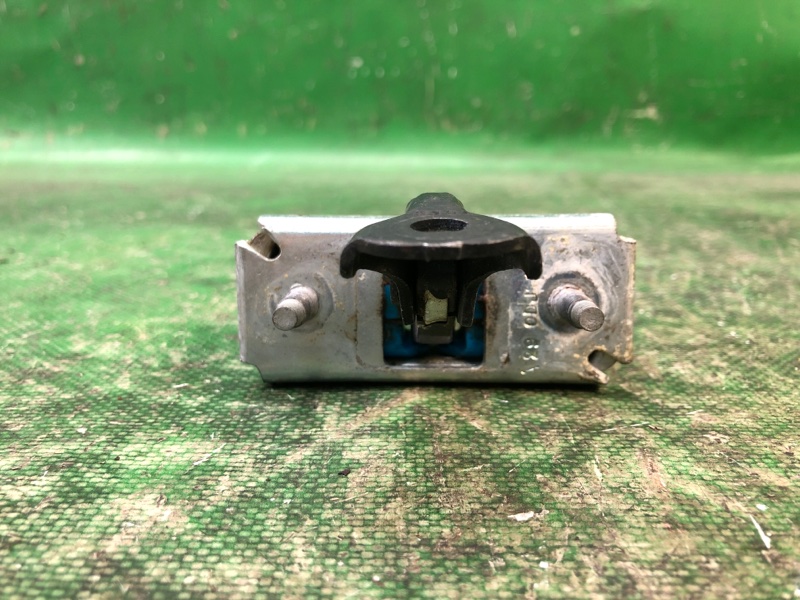 Ограничитель двери передний левый FIESTA 08-17 2012 1.6 C16HDEX