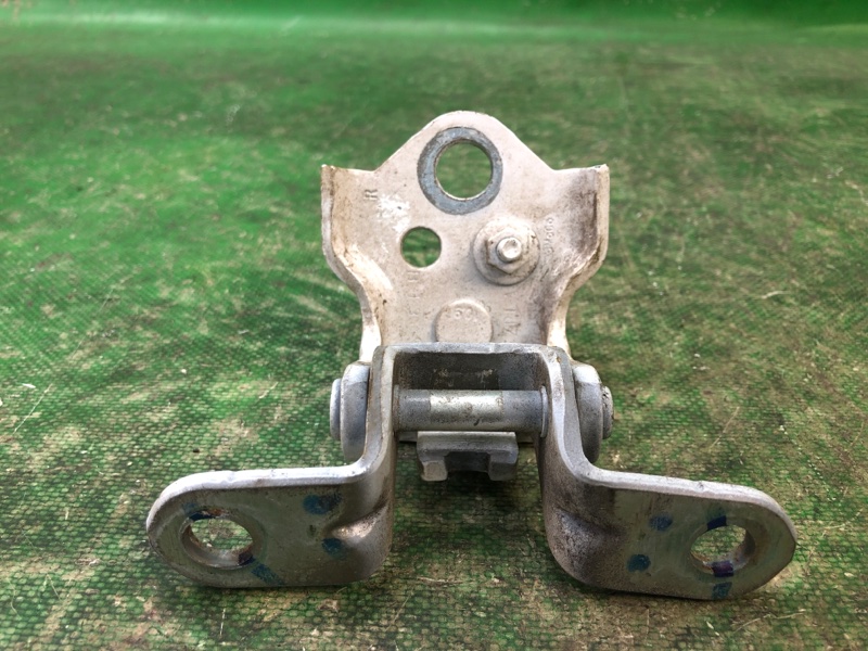 Петля двери нижняя задняя правая FIESTA 08-17 2012 1.6 C16HDEX