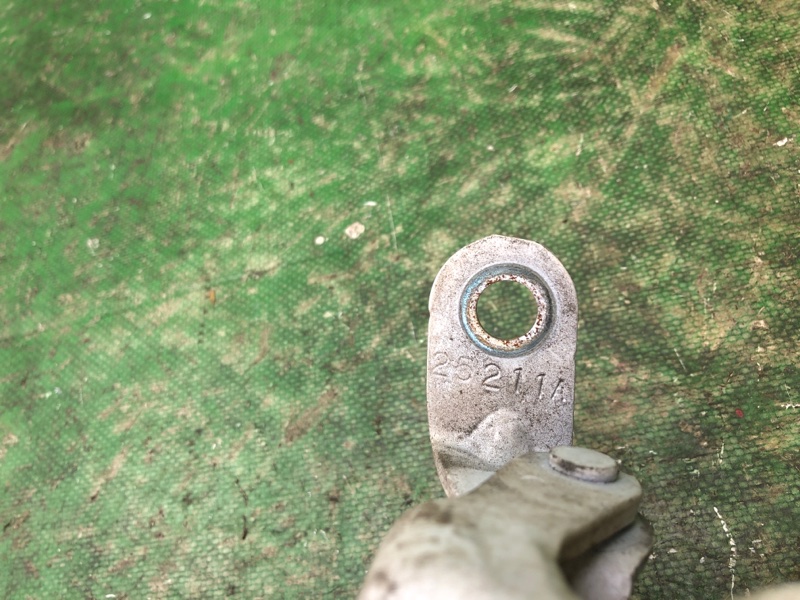 Петля двери нижняя задняя правая FIESTA 08-17 2012 1.6 C16HDEX