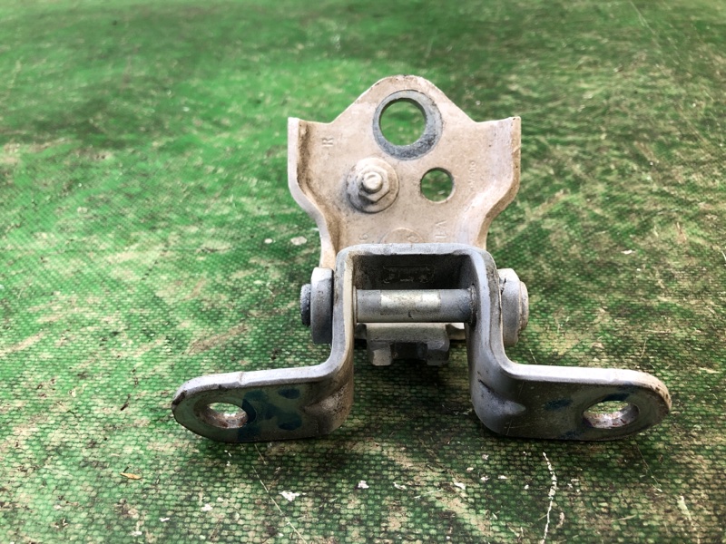 Петля двери нижняя задняя левая FIESTA 08-17 2012 1.6 C16HDEX