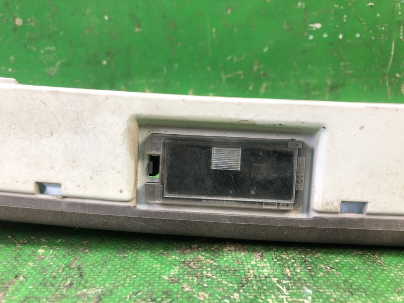 Панель подсветки номера задний FIESTA 08-17 2012 1.6 C16HDEX