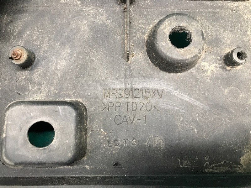 Площадка номерного знака MITSUBISHI ENDEAVOR 03-11 Внедорожник 3.8