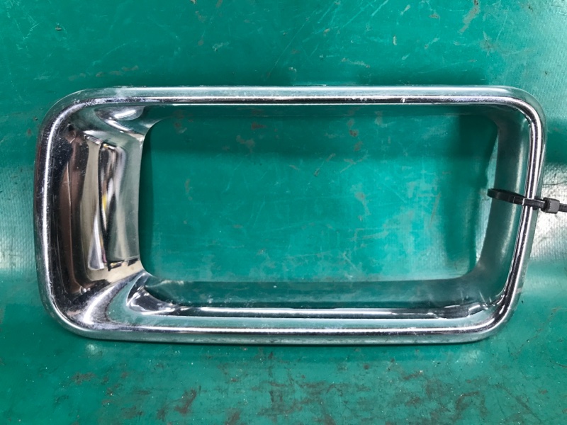 Запчасть накладка решетки радиатора JEEP COMPASS 06-16 68109865AA Б/У Накладка решетки радиатора JEEP COMPASS 06-16 68109865AA Б/У