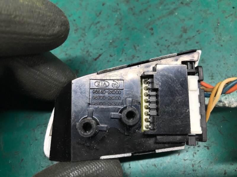 Кнопки на руль правые FORTE/CERATO TD 08-13 2012 Седан G4KD 2.0L