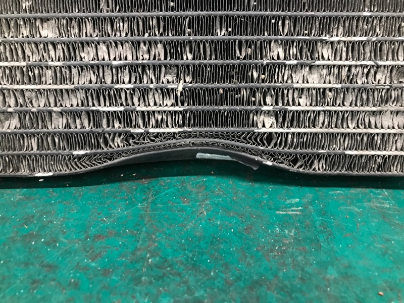 Радиатор кондиционера 300 04-10 СЕДАН