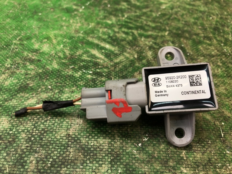 Запчасть датчик удара передний левый KIA SOUL AM 08-13 2011 G4NA 95920-2K200 Б/У Датчик удара передний левый KIA SOUL AM 08-13 2011 G4NA 95920-2K200 Б/У