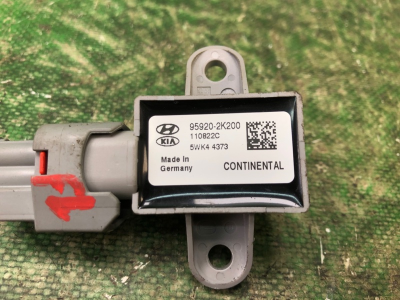 Датчик удара передний левый KIA SOUL AM 08-13 G4NA Датчик удара передний левый KIA SOUL AM 08-13 G4NA