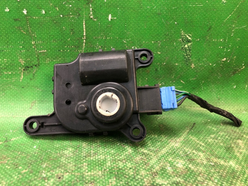 Моторчик заслонки печки KIA SOUL AM 08-13 G4NA