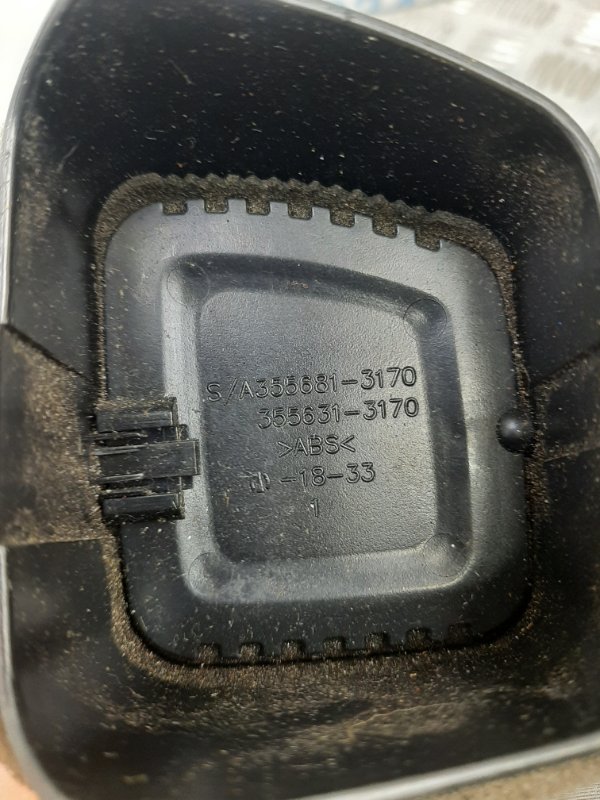 Дефлектор воздушный левый ES350 06-12