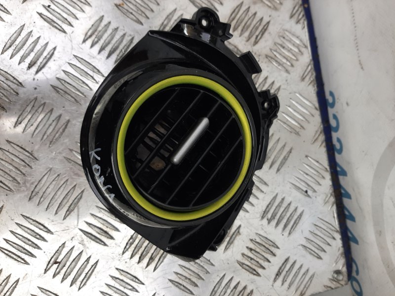 Запчасть дефлектор воздушный правый HYUNDAI KONA OS 17-23 97490-J9100-PGB Б/У Дефлектор воздушный правый HYUNDAI KONA OS 17-23 97490-J9100-PGB Б/У