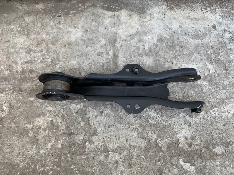 Рычаг задней подвески поперечный верхний левый ACURA RDX 19- 2.0 Рычаг задней подвески поперечный верхний левый ACURA RDX 19- 2.0