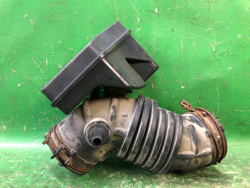 Патрубок воздушного фильтра KIA SOUL AM 08-13 2011 G4NA 28138-2K800 Б/У