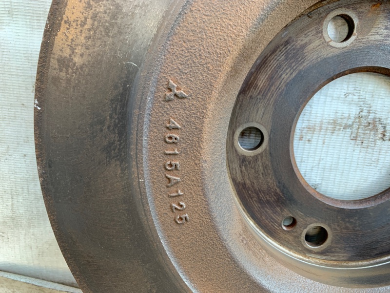 Тормозной диск задний OUTLANDER GF 12- 2016 GF8W 2.4 4J12 Тормозной диск задний OUTLANDER GF 12- 2016 GF8W 2.4 4J12