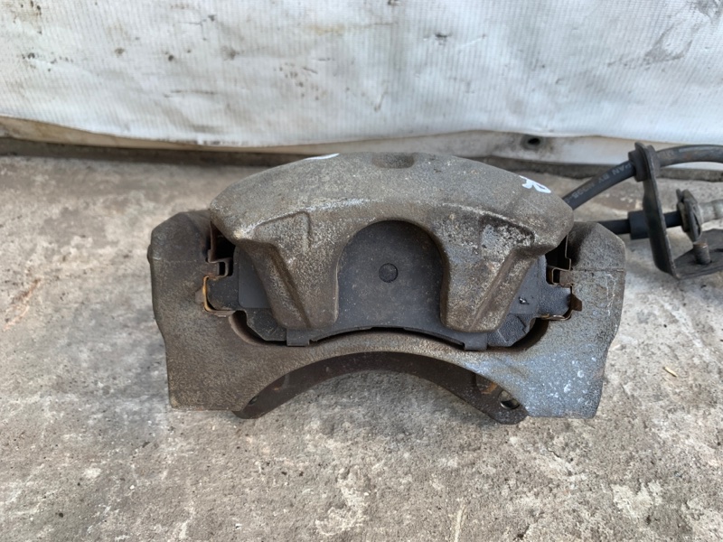 Суппорт тормозной передний левый OUTLANDER GF 12- 2016 GF8W 2.4 4J12