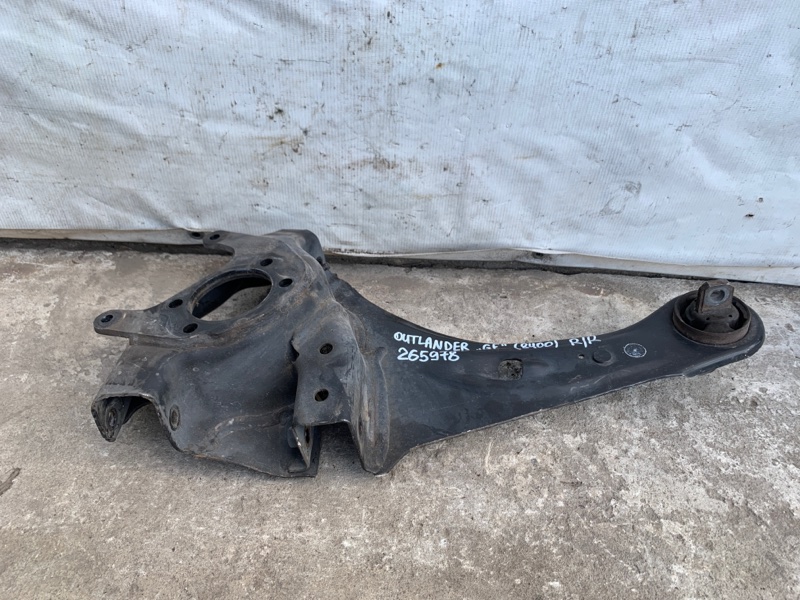 Рычаг задней подвески продольный правый MITSUBISHI OUTLANDER GF 12- GF8W 2.4 4J12