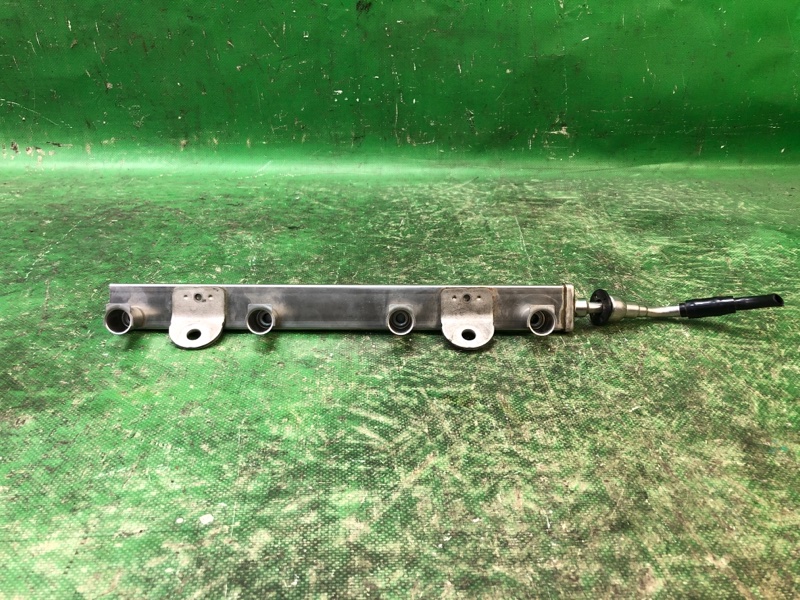 Запчасть топливная рейка KIA SOUL AM 08-13 2011 G4NA 35340-2E000 Б/У Топливная рейка KIA SOUL AM 08-13 2011 G4NA 35340-2E000 Б/У