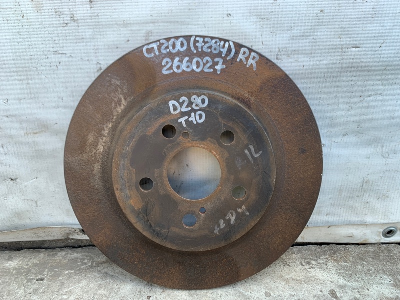 Запчасть тормозной диск задний LEXUS CT200 11-17 2013 1.8 2ZRFXE 42431-52160 Б/У Тормозной диск задний LEXUS CT200 11-17 2013 1.8 2ZRFXE 42431-52160 Б/У