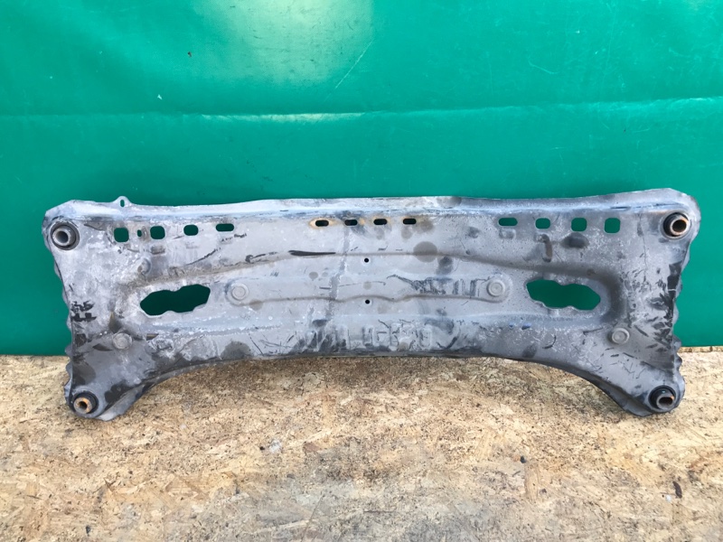 Балка задней подвески TOYOTA CAMRY 55 14-17 2.5 2ARFE