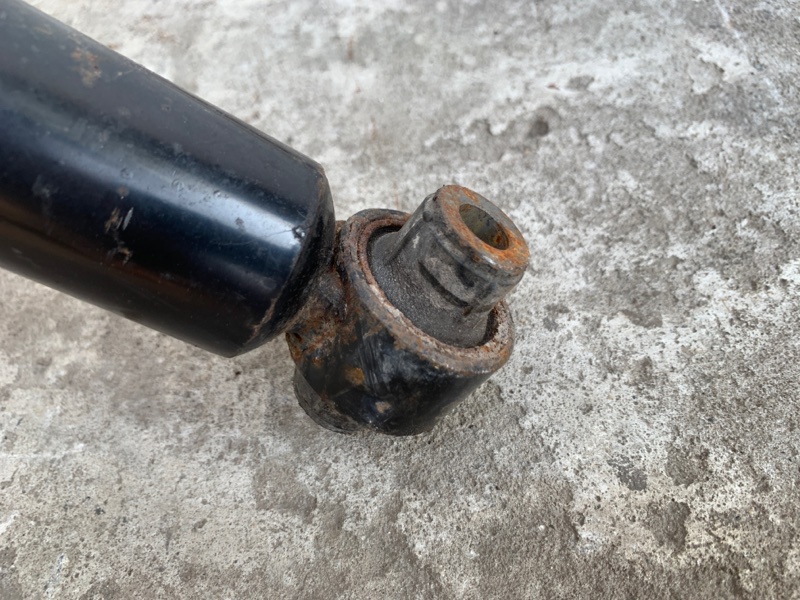 Амортизатор задний CT200 11-17 2013 1.8 2ZRFXE