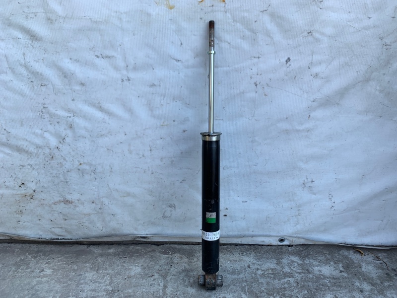 Амортизатор задний LEXUS CT200 11-17 1.8 2ZRFXE