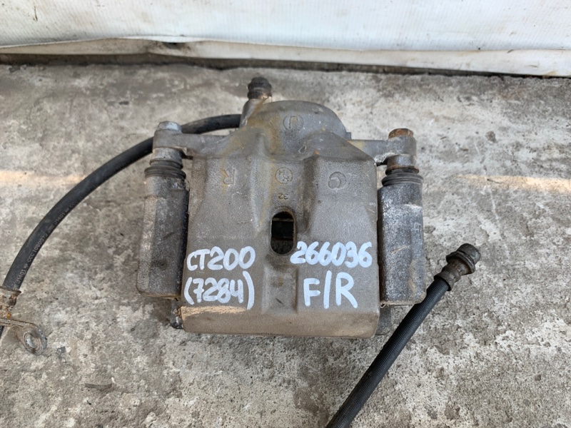 Суппорт тормозной передний правый LEXUS CT200 11-17 2013 1.8 2ZRFXE 47730-47060 Б/У