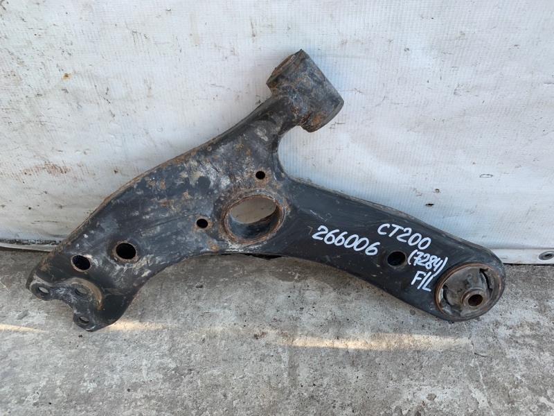 Рычаг передней подвески нижний левый CT200 11-17 2013 1.8 2ZRFXE Рычаг передней подвески нижний левый CT200 11-17 2013 1.8 2ZRFXE