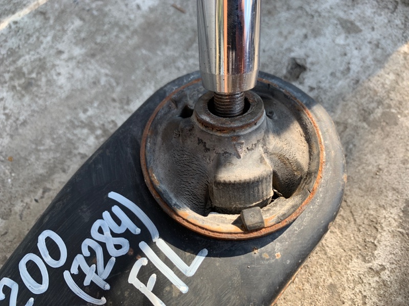 Рычаг передней подвески нижний левый CT200 11-17 2013 1.8 2ZRFXE Рычаг передней подвески нижний левый CT200 11-17 2013 1.8 2ZRFXE