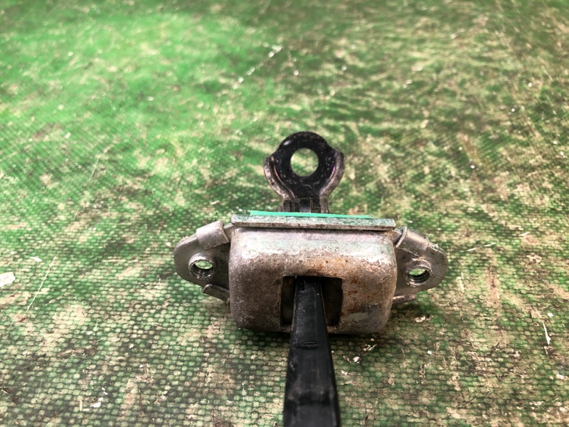 Ограничитель двери задний левый KIA SOUL AM 08-13 G4NA