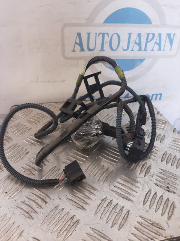 Запчасть проводка бампера задняя LEXUS LS460 06-12 82183-50010 Б/У Проводка бампера задняя LEXUS LS460 06-12 82183-50010 Б/У