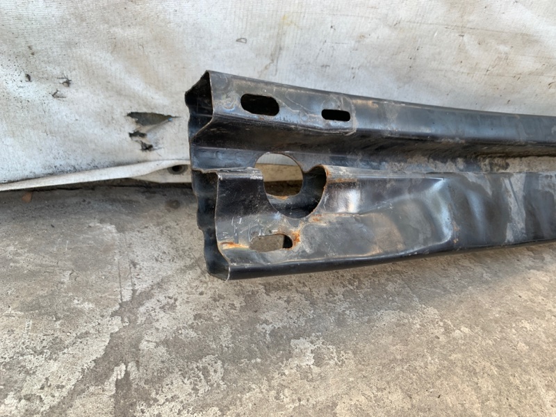 Усилитель переднего бампера X-TRAIL/ROGUE T32 13-20 2014 2.5 QR25DE