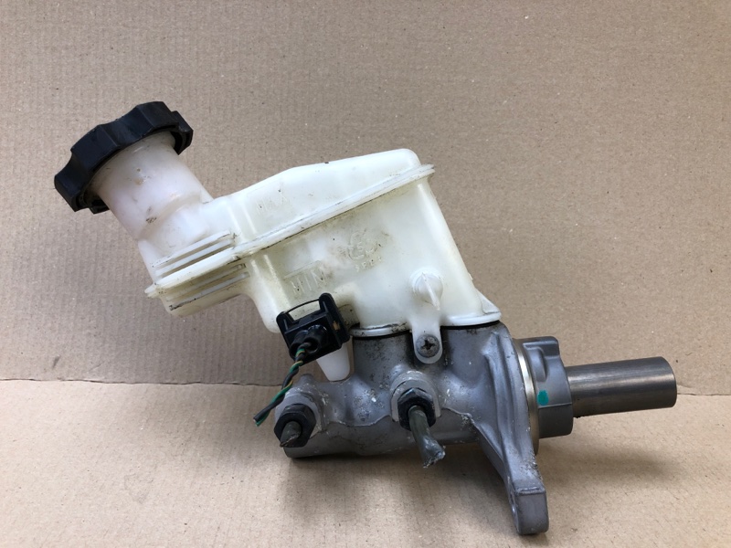 Запчасть главный тормозной цилиндр KIA SOUL AM 08-13 2011 G4NA 58510-2K820 Б/У Главный тормозной цилиндр KIA SOUL AM 08-13 2011 G4NA 58510-2K820 Б/У