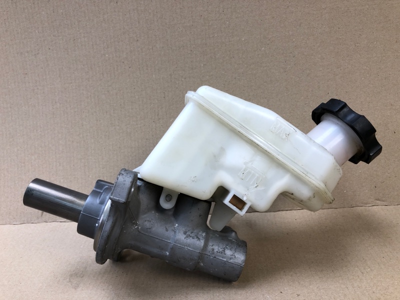 Главный тормозной цилиндр KIA SOUL AM 08-13 G4NA Главный тормозной цилиндр KIA SOUL AM 08-13 G4NA