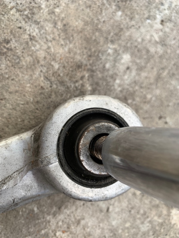 Рычаг задней подвески поперечный верхний правый X-TRAIL/ROGUE T32 13-20 2014 2.5 QR25DE