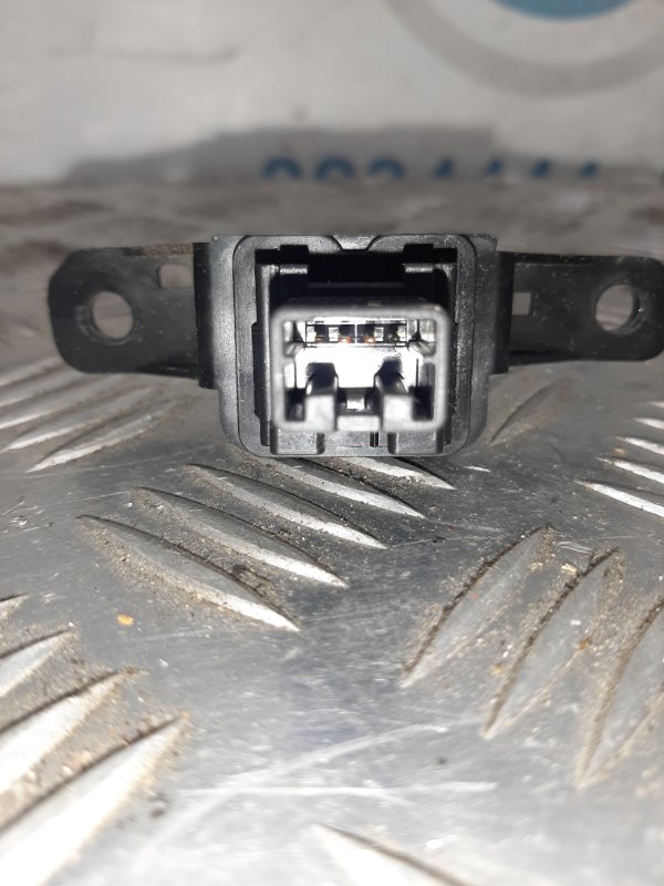 Кнопка аварийной сигнализации ALTIMA L32 07-12