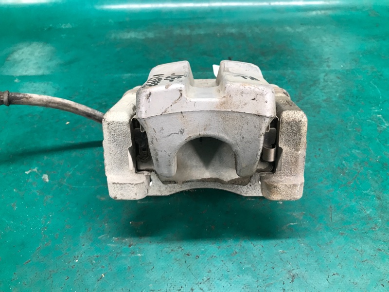 Суппорт тормозной задний левый CAMRY 50 12-15 2013 2.5 2ARFXE