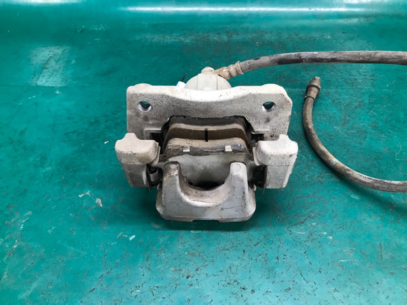 Суппорт тормозной задний левый CAMRY 50 12-15 2013 2.5 2ARFXE