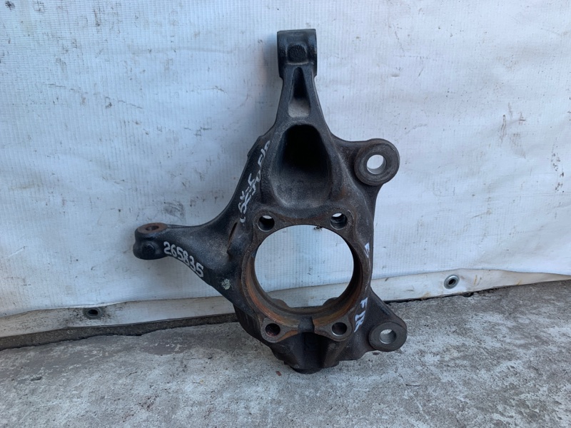 Запчасть кулак поворотный правый MAZDA CX-5 (KE) 11-17 2016 2.5 KD35-33-021A Б/У Кулак поворотный правый MAZDA CX-5 (KE) 11-17 2016 2.5 KD35-33-021A Б/У