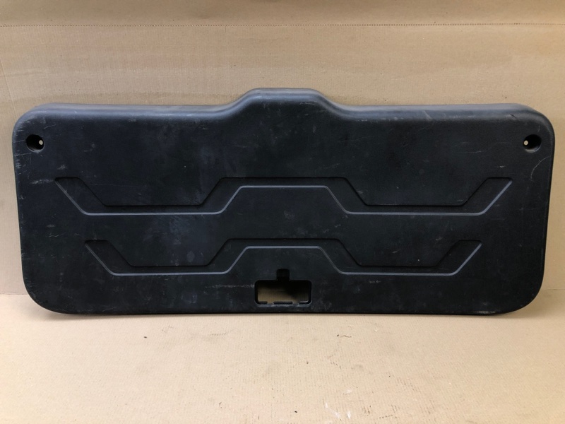 Обшивка крышки багажника KIA SOUL AM 08-13 2011 G4NA 81750-2K500WK Б/У