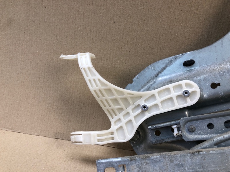 Стеклоподъемник передний правый SOUL AM 08-13 2011 G4NA Стеклоподъемник передний правый SOUL AM 08-13 2011 G4NA