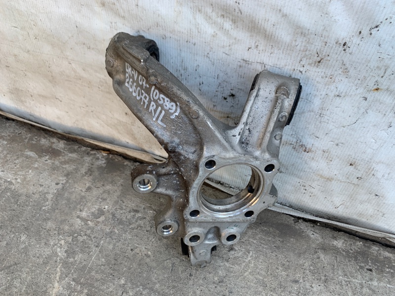 Цапфа левая HONDA CRV 06-12 2.4L