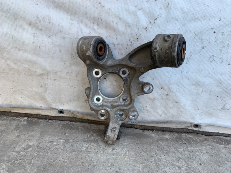 Цапфа левая CRV 06-12 2010 2.4L